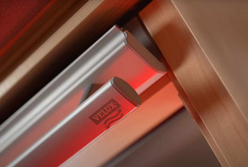 VELUX GLL CK02 1061 Dreifachverglasung (55 × 78 cm) Massivholz-Dekor