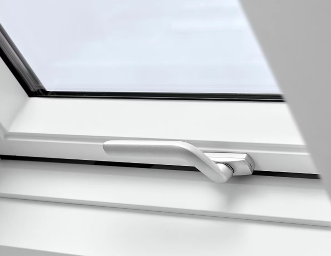 Fenêtre de toit à projection VELUX GPU MK04 0076  Polyuréthane blanc 78x98 cm