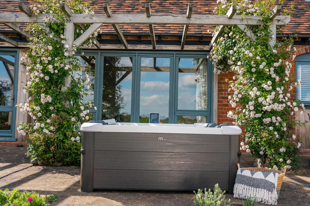 MSpa Oslo Plus 6-8 Sitzer starrer Whirlpool