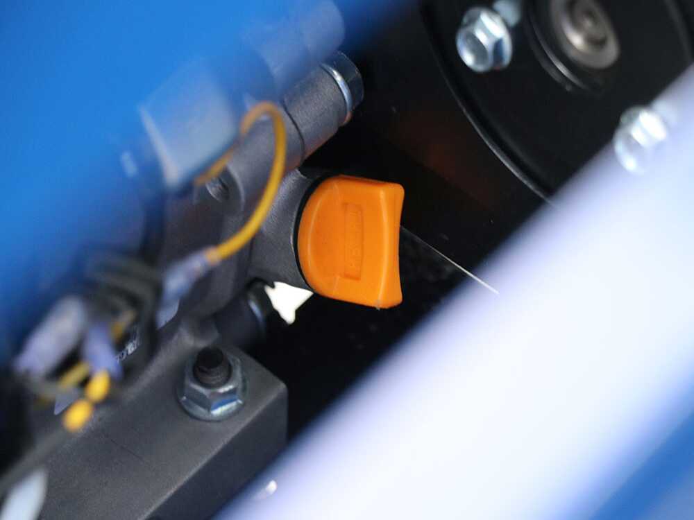 Brouette à moteur à chenilles BullMach Helios 500 E