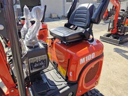 M100 Kompakter Minibagger 1T, Kubota 3-Zylinder-Motor