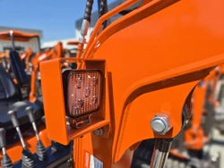 Mini-pelle compacte 1T, Moteur Kubota 3 cylindres