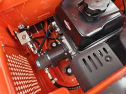 M80 Mini Pelle 0.85 tonne, Moteur Briggs&Stratton